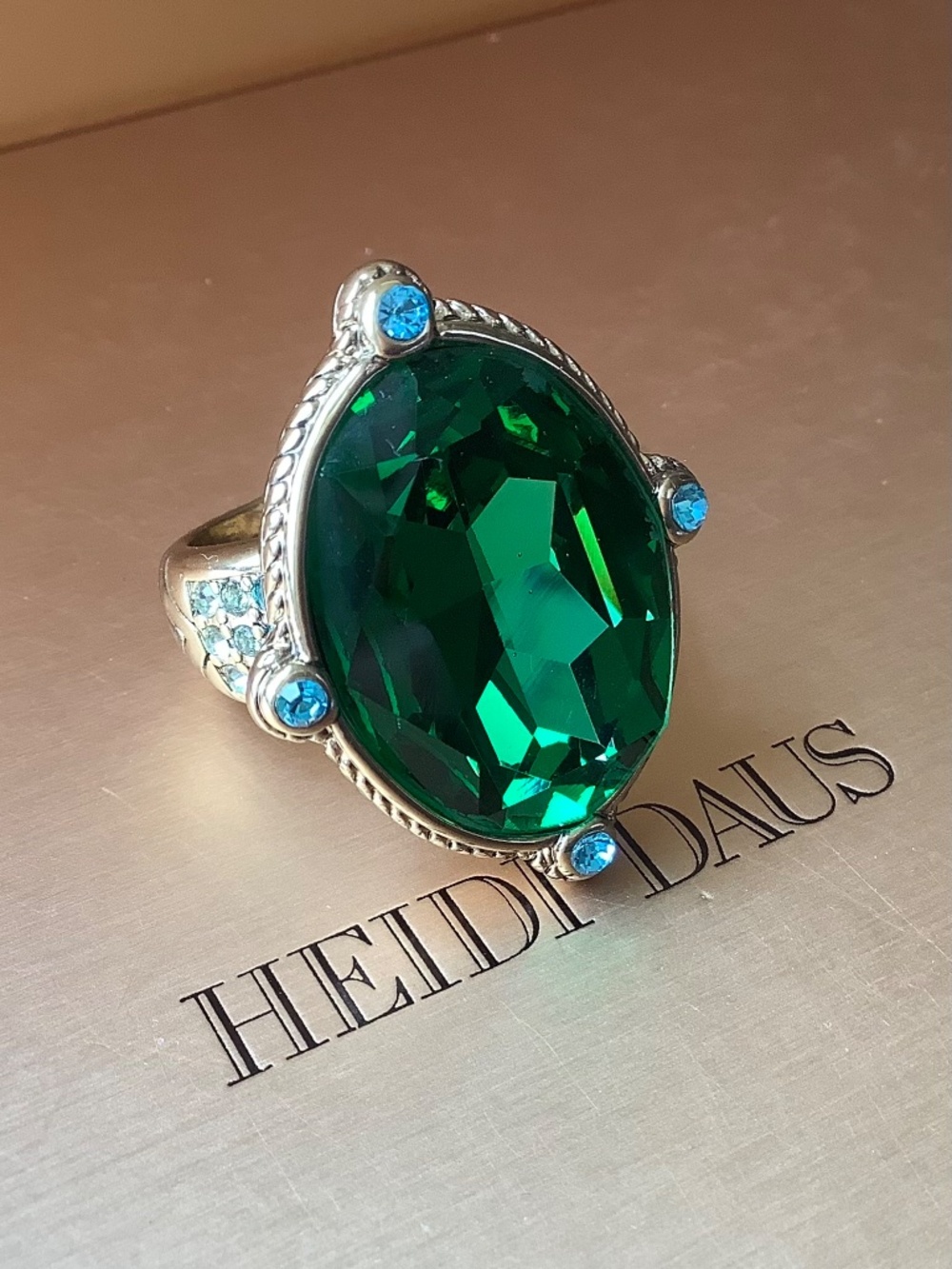 Heidi Daus Suit Yourself Erinite Green Crystal Statement Ring SZ 9 - Picture 4 of 8